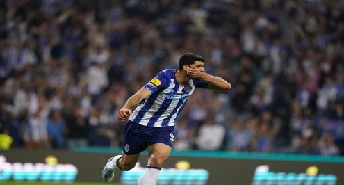 بورتو يهزم بنفيكا ويتوج بطلًا للدوري البرتغالي